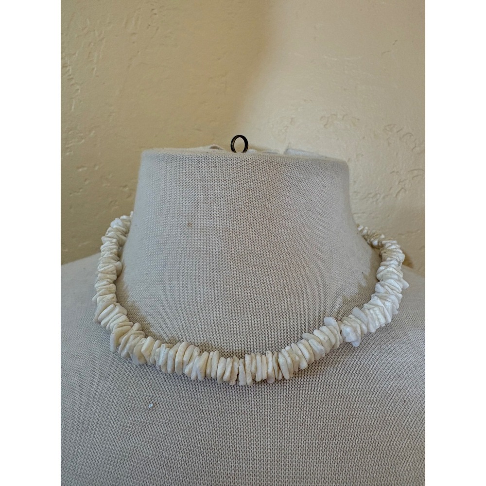 Vintage White Puka Shell Chip Choker Necklace Beach Coastal Unisex 17 Inch J405‎